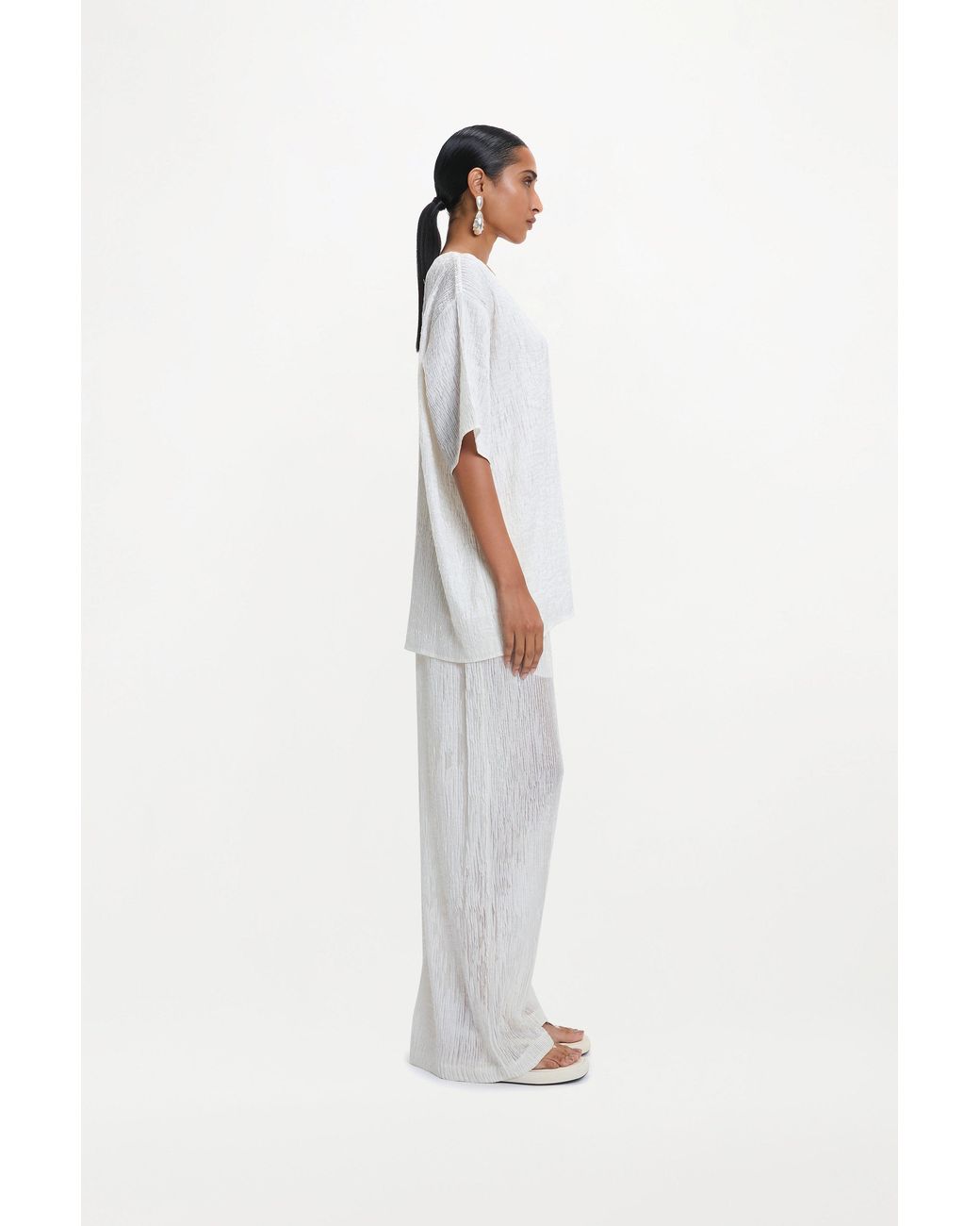 delos.land White Aurelius T-Shirt Silk Pintuck