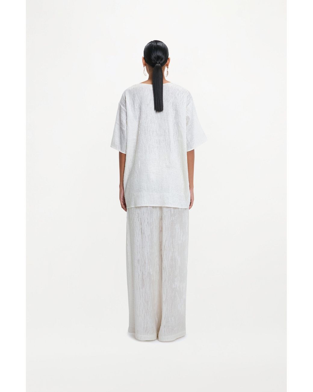 delos.land White Aurelius T-Shirt Silk Pintuck