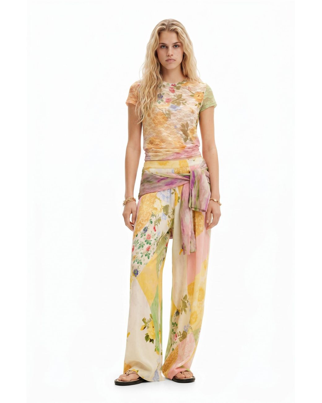 Desigual White Lace T-Shirt With Floral Pattern