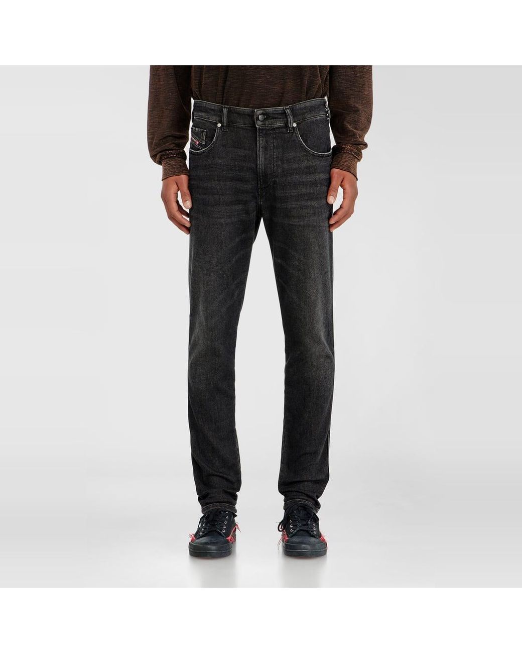 DIESEL Black Slim Regular Waist 2062 D-Strukt Joggjeans, /Dark, Zip Fly for men