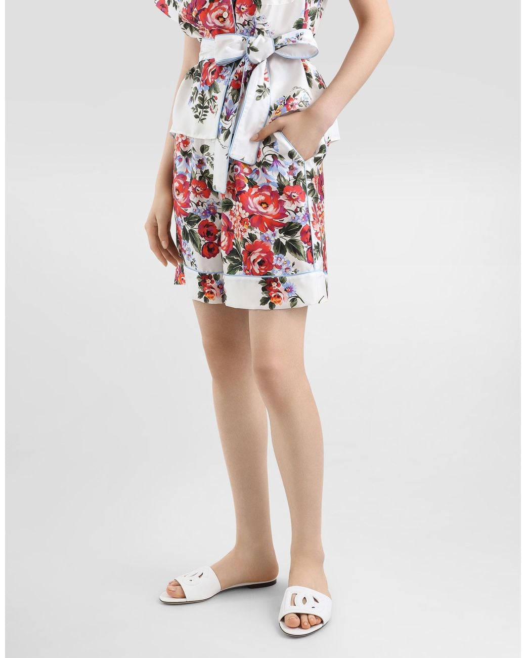 Dolce & Gabbana White Flower Bouquet-Print Twill Vanity Bermuda Shorts