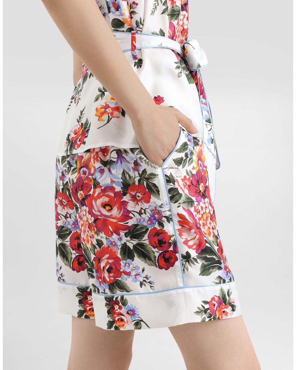 Dolce & Gabbana White Flower Bouquet-Print Twill Vanity Bermuda Shorts