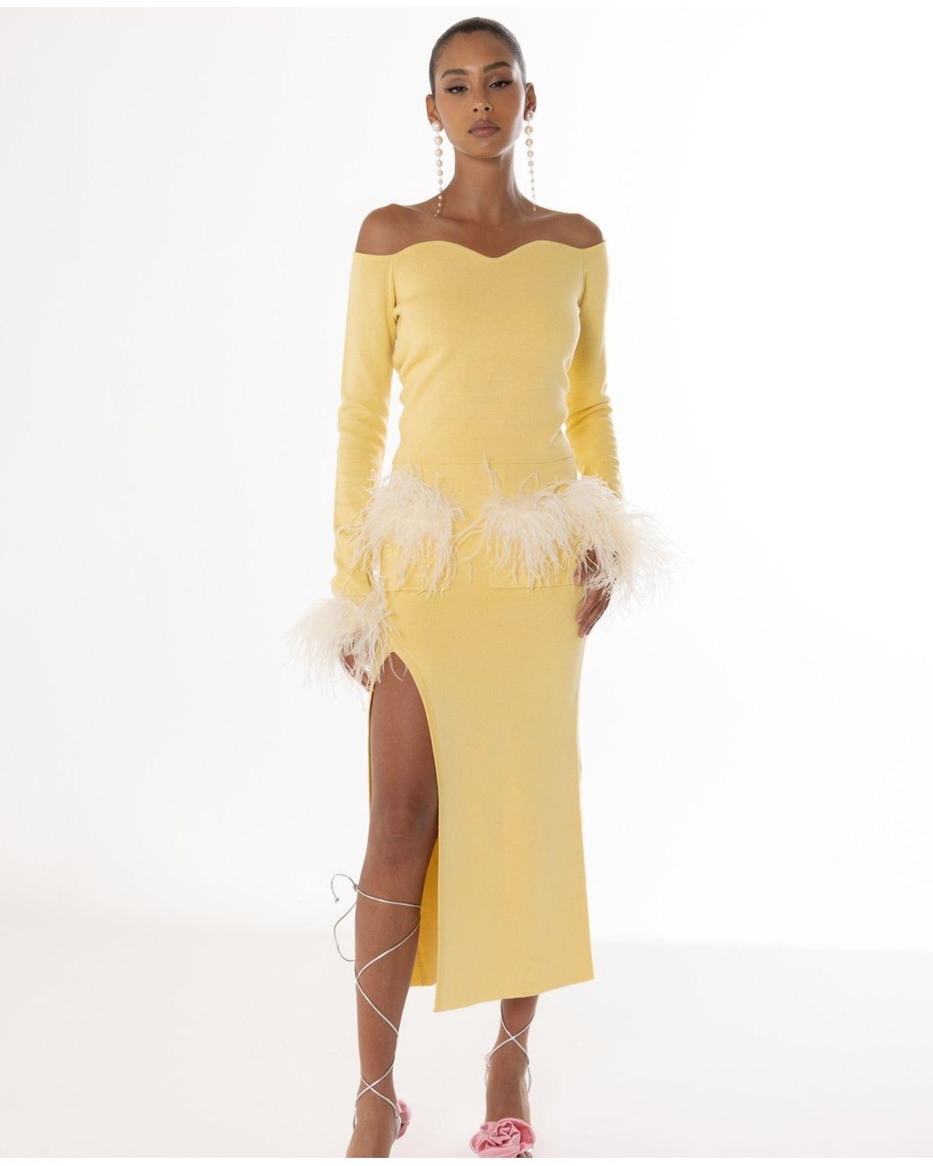 Andreeva Yellow Butter Vanilla Knit Top With Detachable Feathers Cuffs
