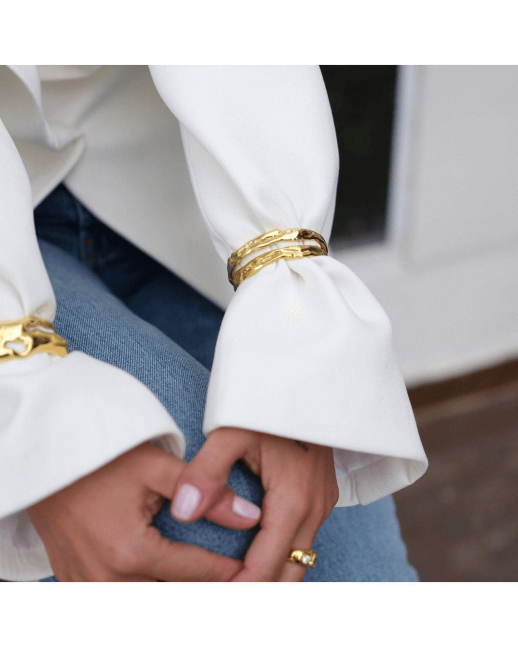 LINYA JEWELLERY Metallic Amorf Thin Cuff Bracelet