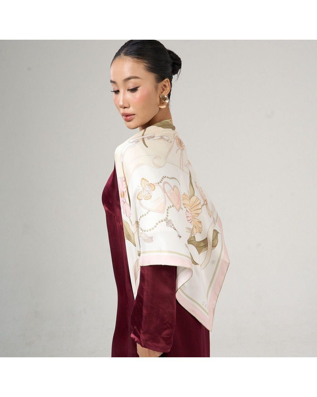 SILK & BEARS Metallic Ivory Ribbon Scarf
