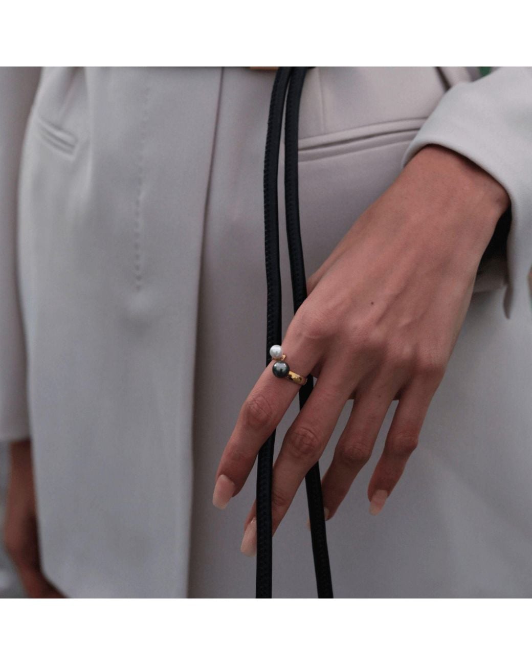LINYA JEWELLERY Metallic Pearl Ring