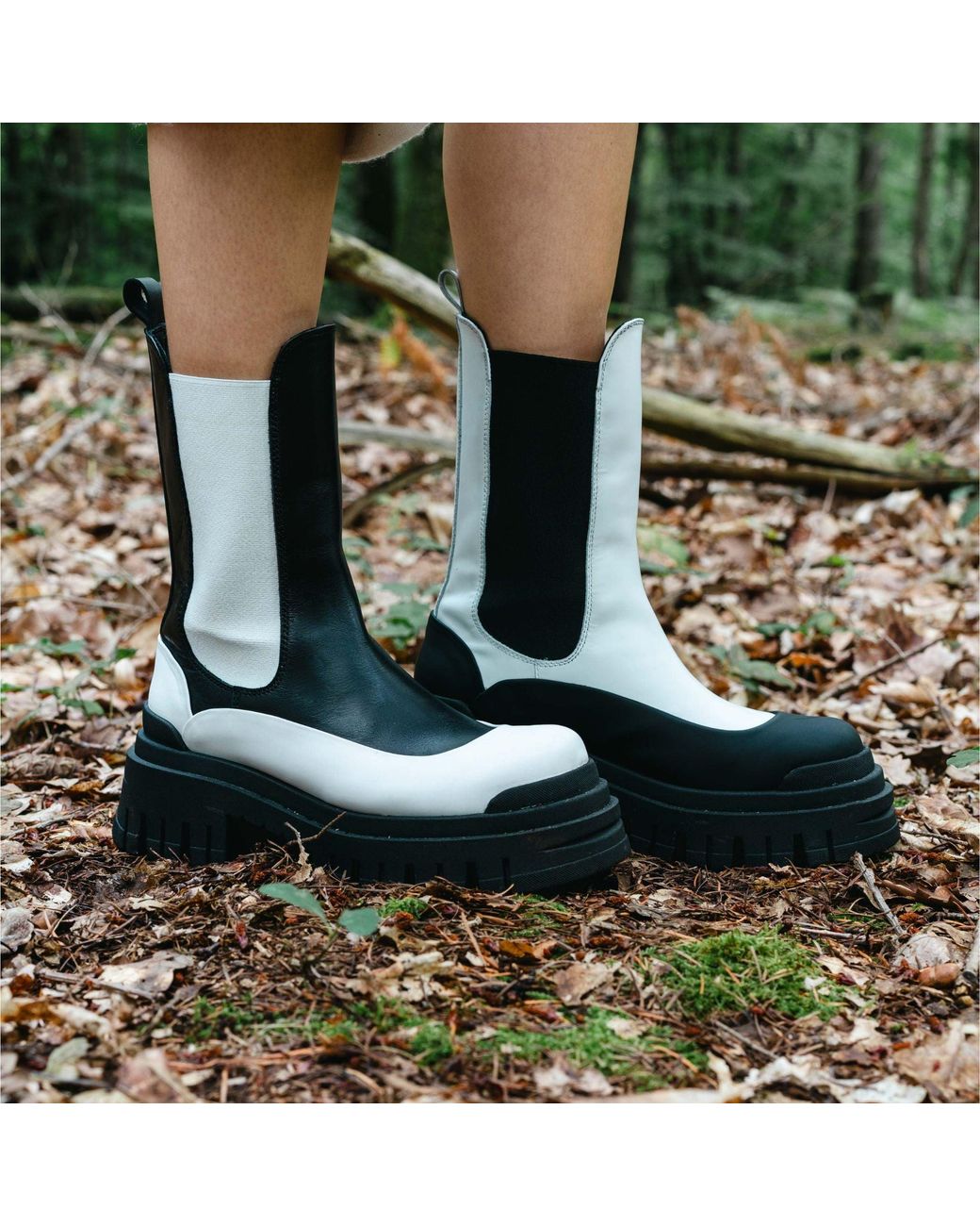 DIVINE HARMONIE Black And Leather Chelsea Boots With Platform Sole