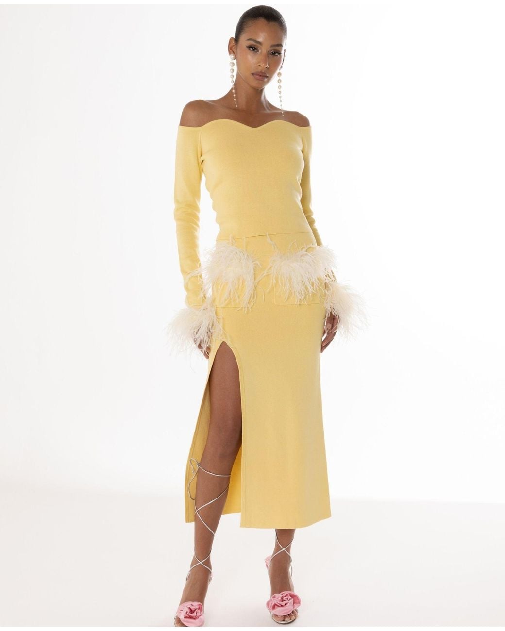Andreeva Yellow Butter Vanilla Knit Top With Detachable Feathers Cuffs