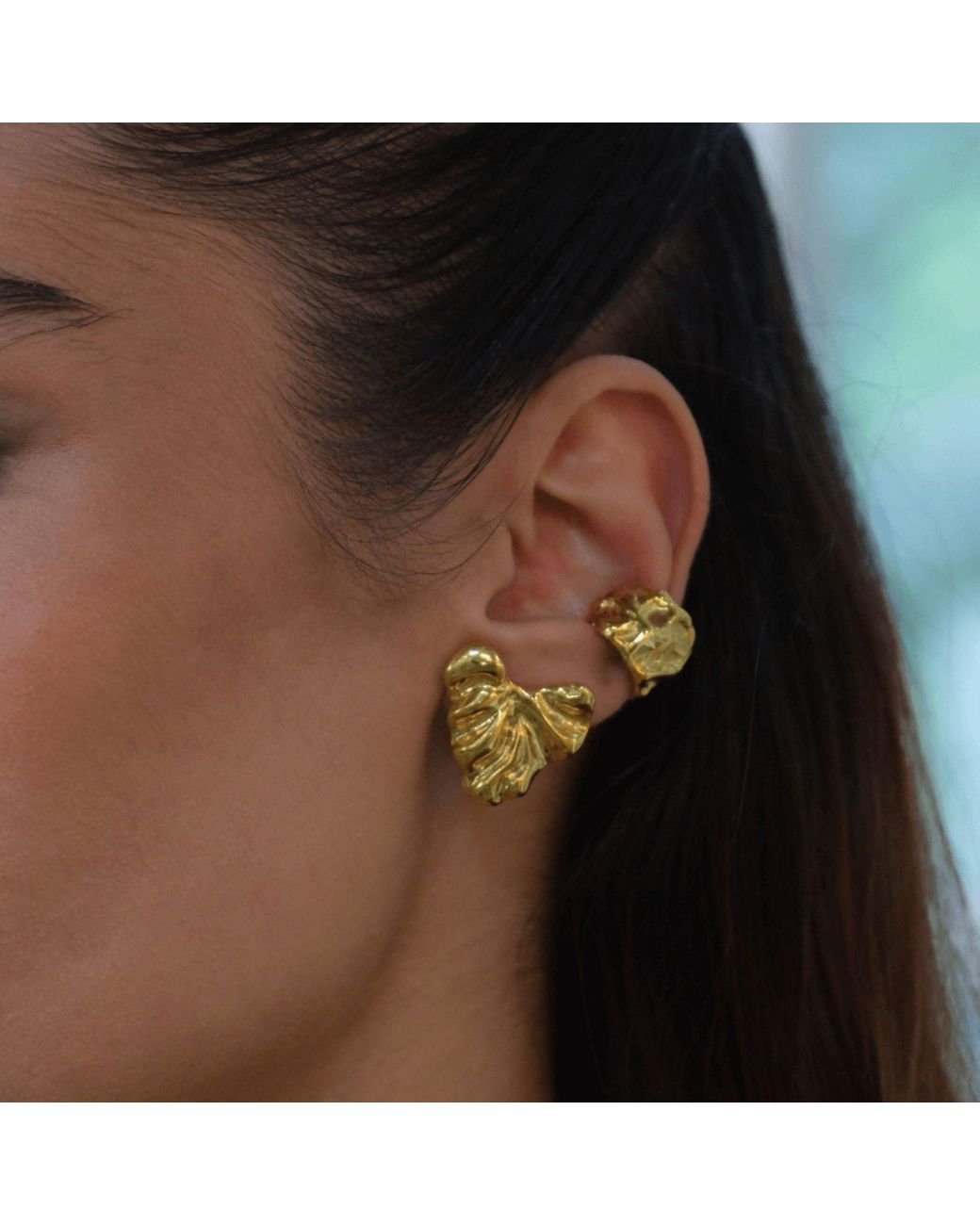 LINYA JEWELLERY Metallic Amorphous Cartilage Earrings