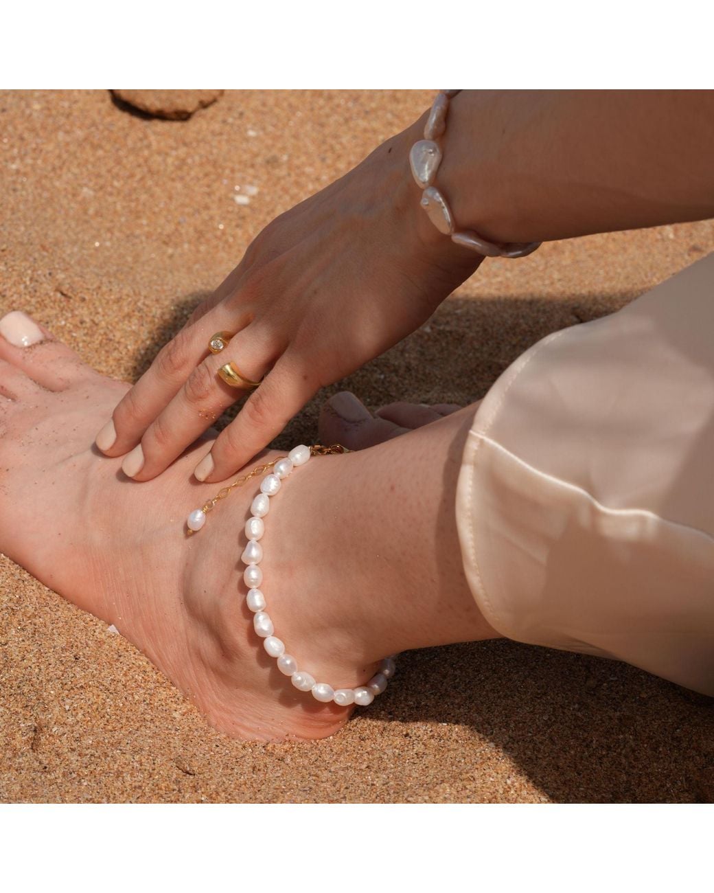 LINYA JEWELLERY Metallic Jodie Pearl Anklet