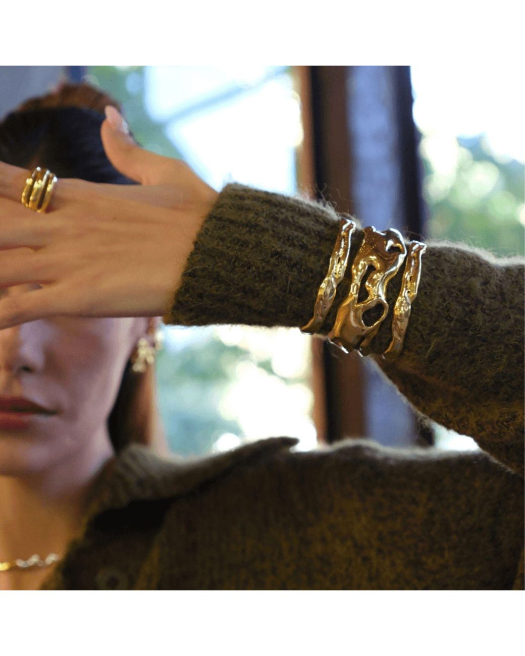 LINYA JEWELLERY Metallic Amorf Thin Cuff Bracelet