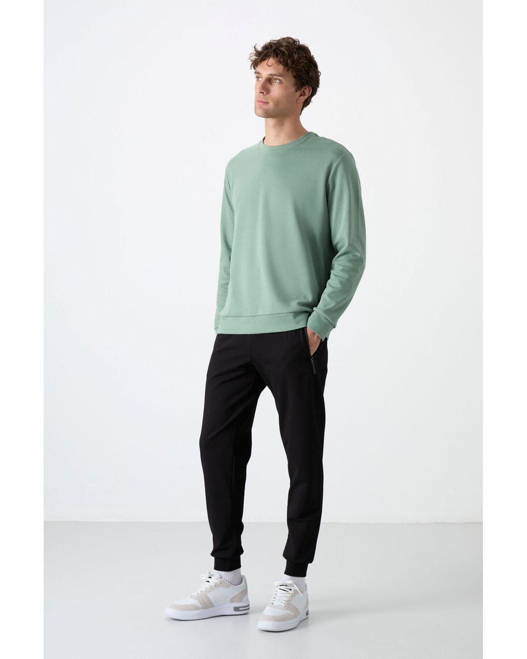 TOMMY LIFE Black Solid Pull-On Sweatpants With Zip Pocket for men