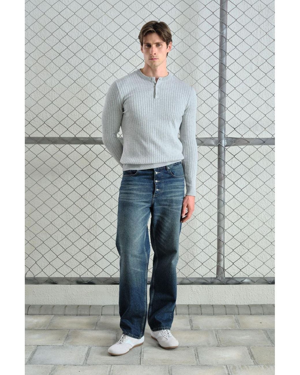 Giesto Gray Slim Fit Crew Neck T-Shirt With Button Detail for men