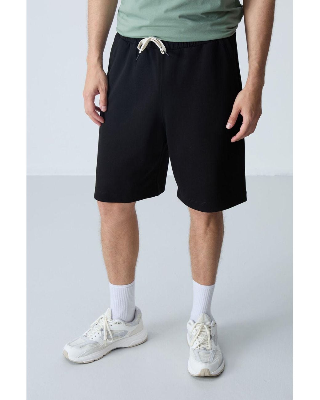 TOMMY LIFE Black Cotton-Blend Sweat Shorts for men