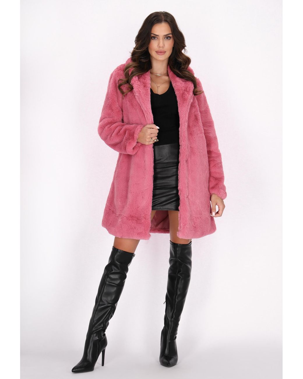 faina Jas Donkerroze in het Pink