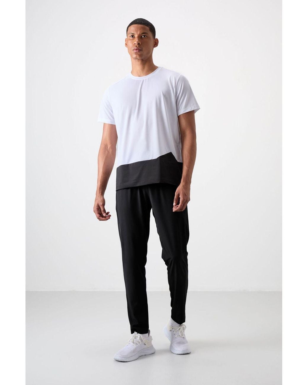 TOMMY LIFE White Straight-Leg Seamless Sweatpants for men