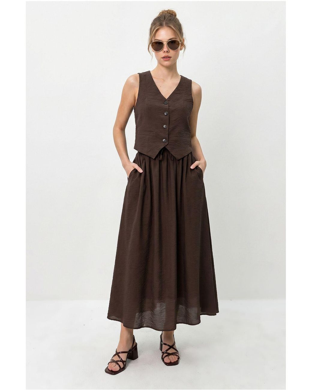 Bianco Lucci White V-Neck Vest And Maxi Skirt Two-Piece Coord Set