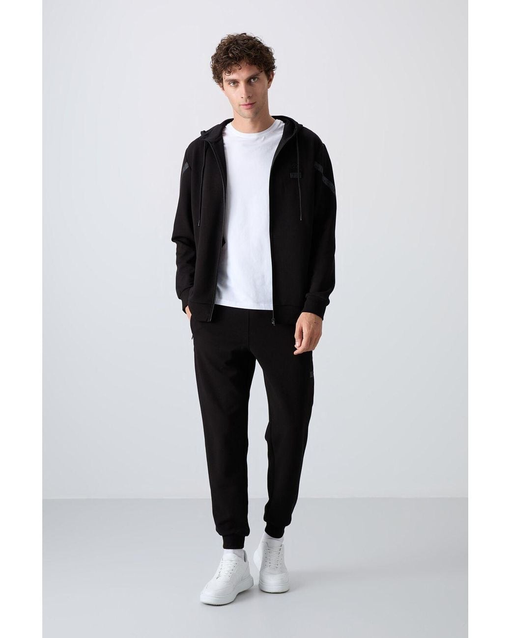 TOMMY LIFE Black Hooded Sweatshirt And Pants Set for men