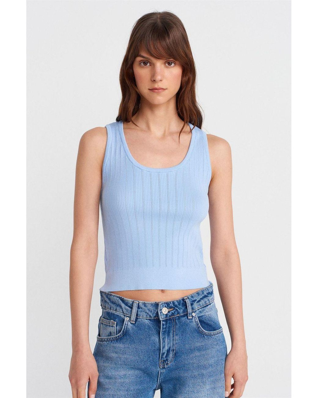 Dilvin White Ribbed Sleeveless Slim-Fit Blouse