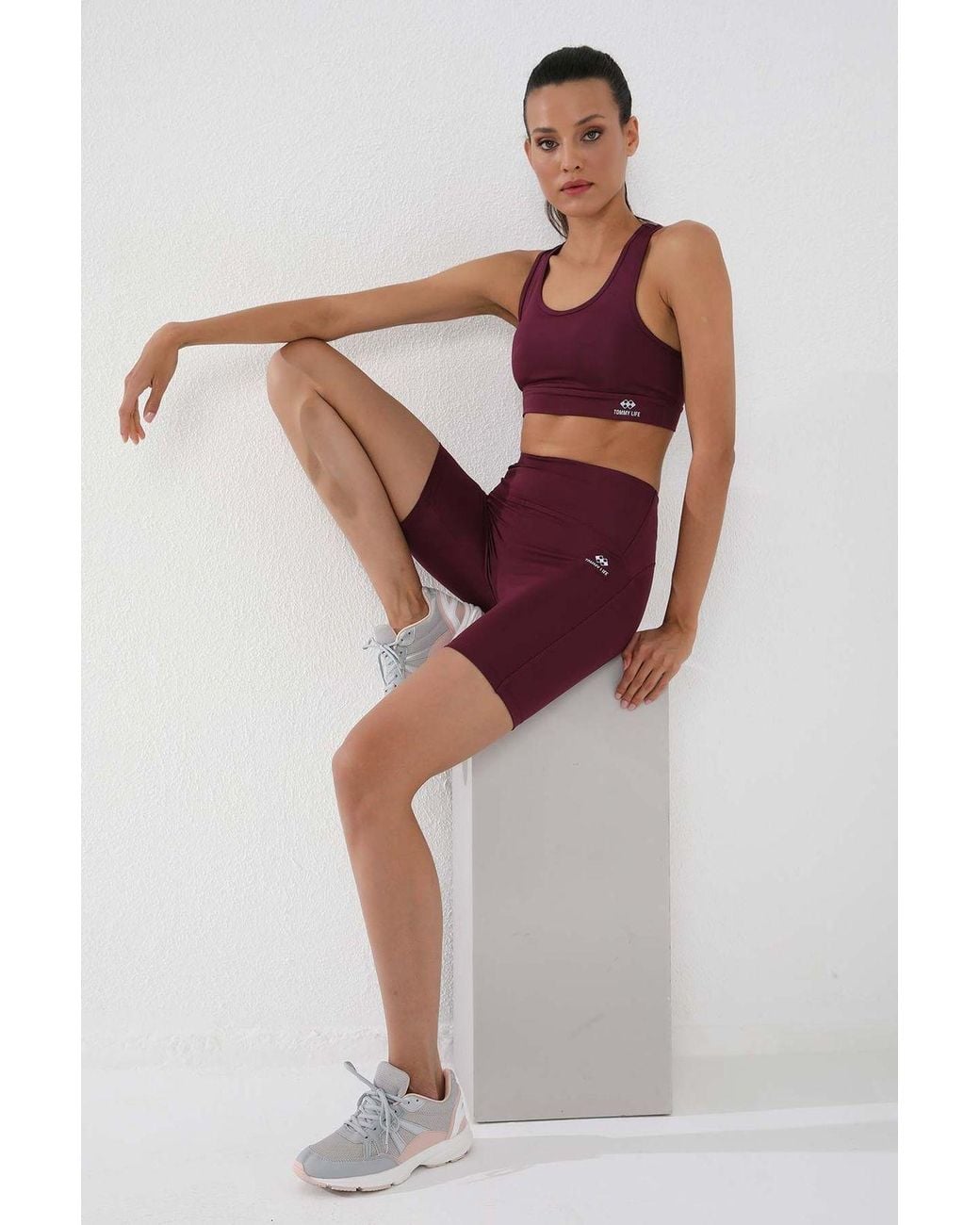 TOMMY LIFE Red Short High-Waist Sports Leggings