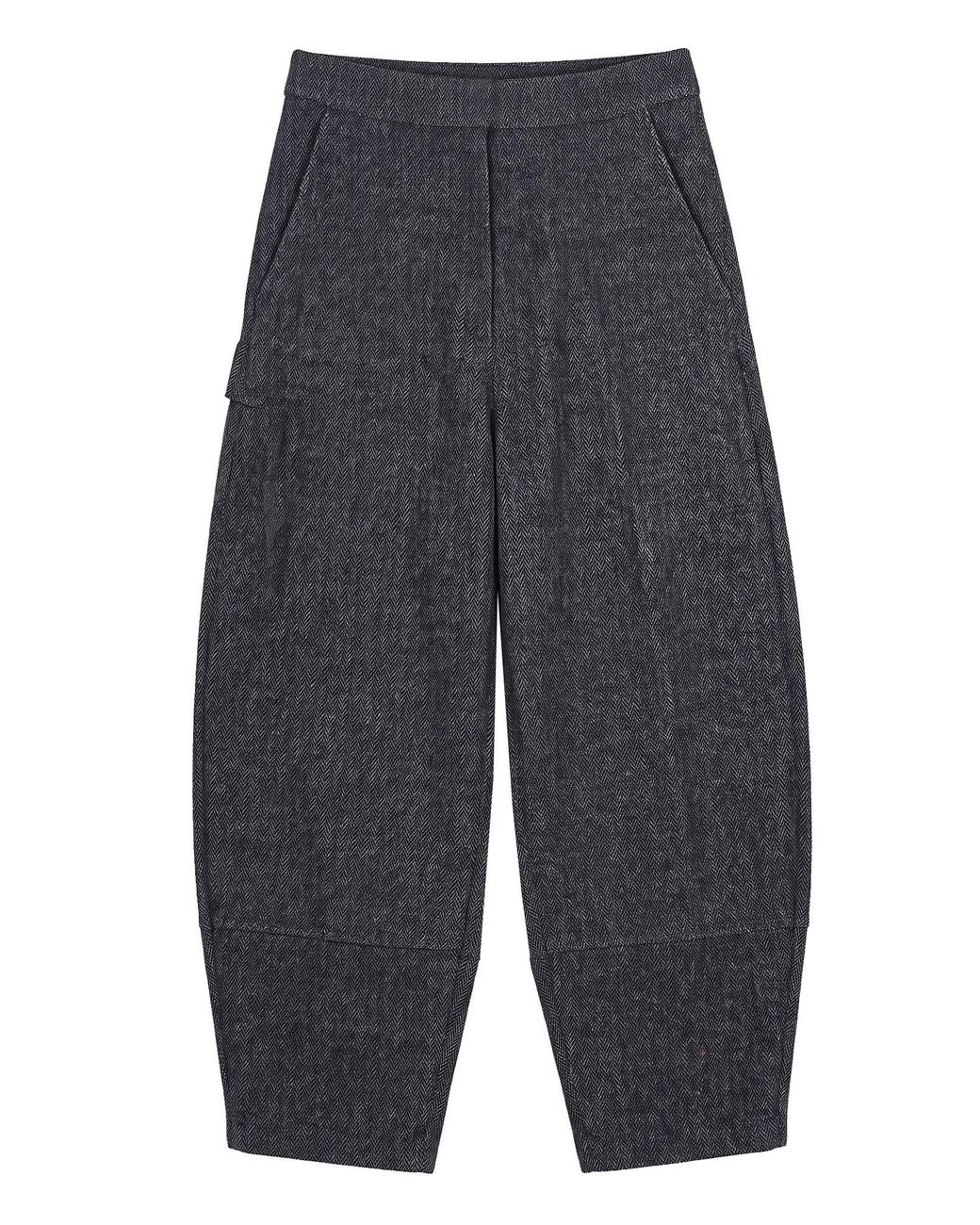 Mama B. Broek in het Blue