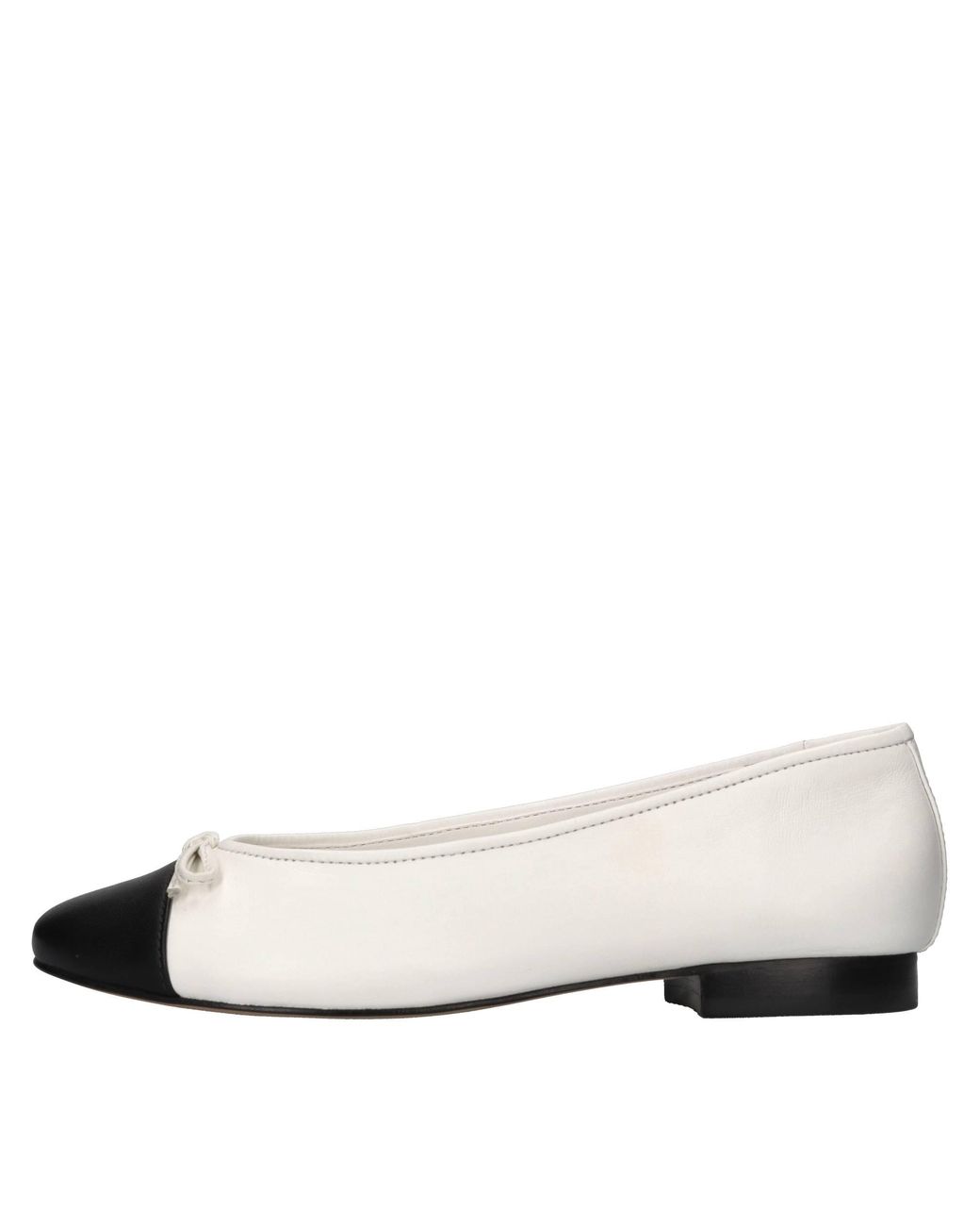Carrano White Flat Shoes
