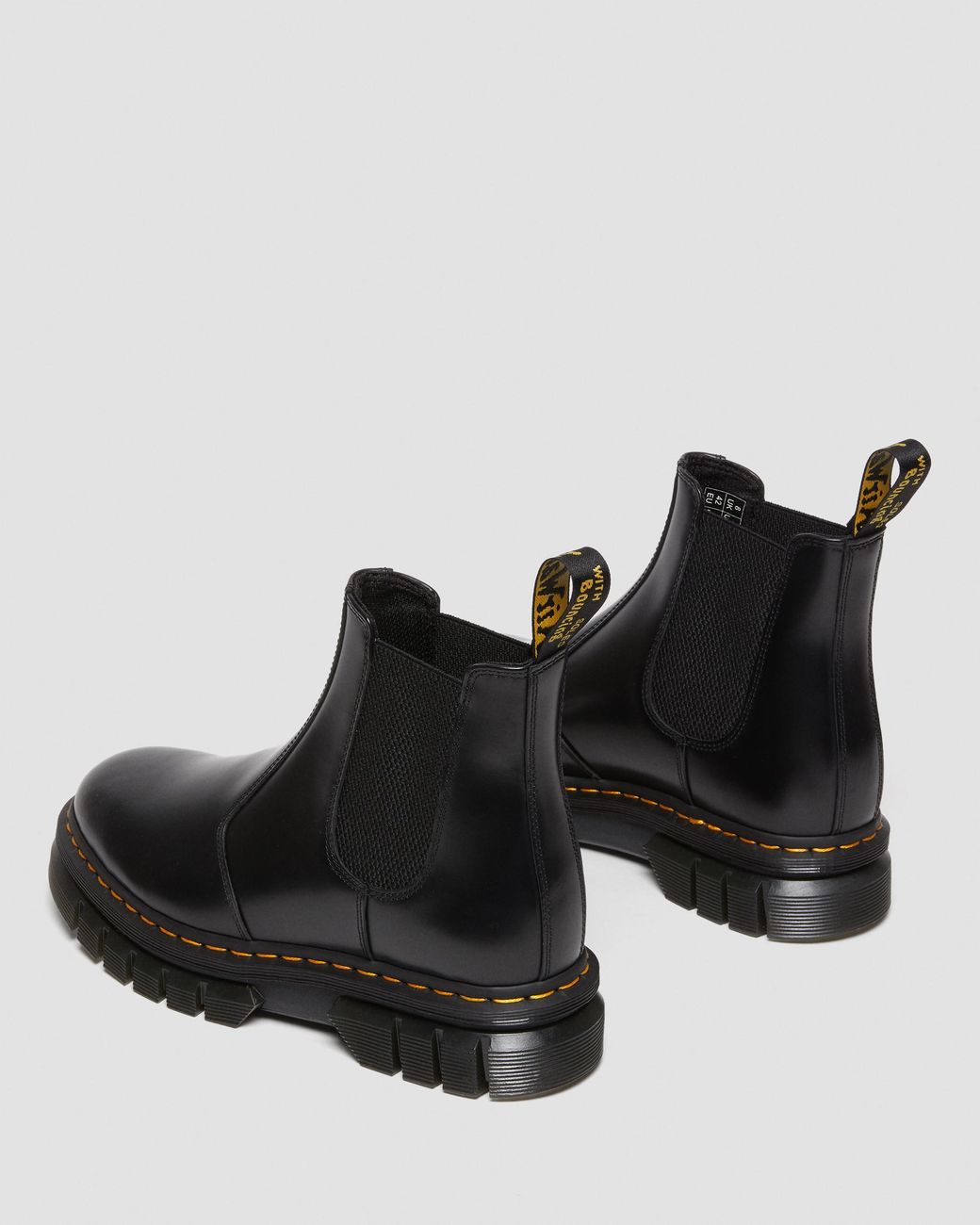 dr-martens-Black-Rikard- 