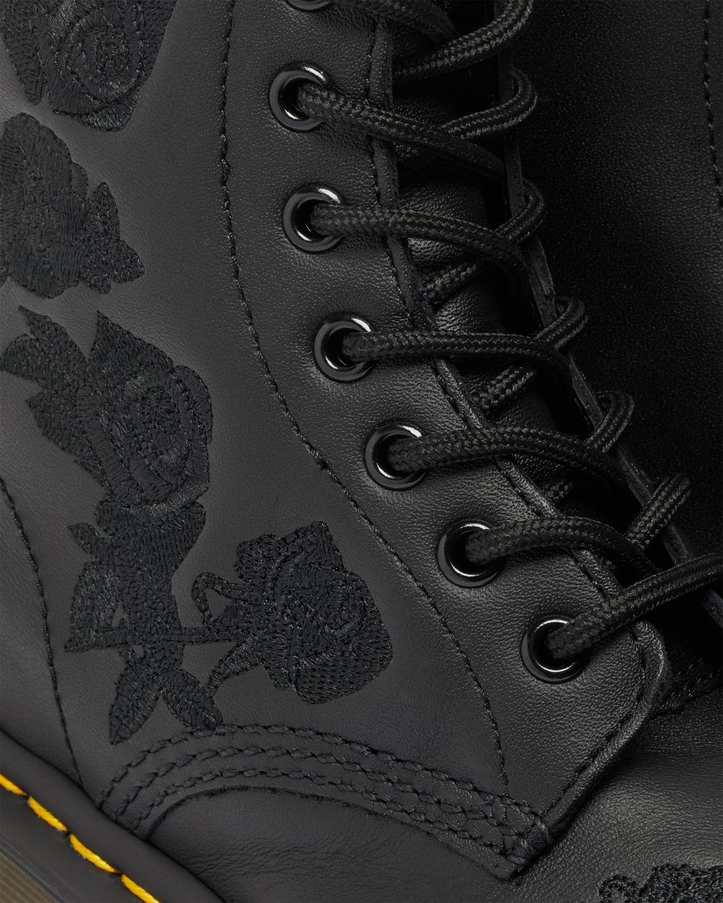 Dr. Martens 1460 Vonda Mono Women's Floral Boots in Black | Lyst