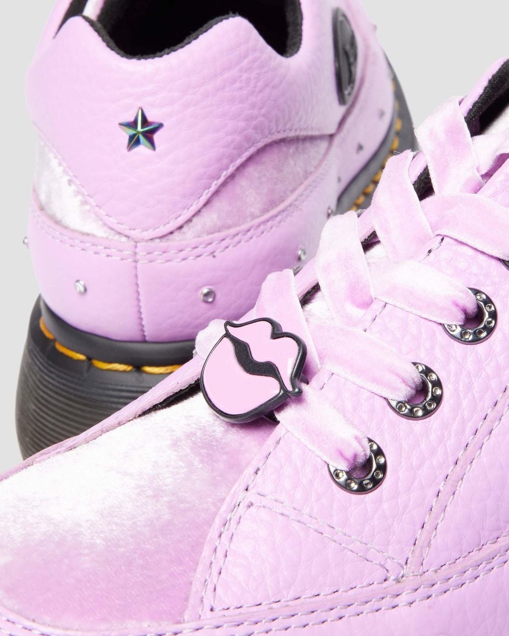 Dr. Martens Buzz Bratz 5-Eye Leather Shoes in Pink | Lyst
