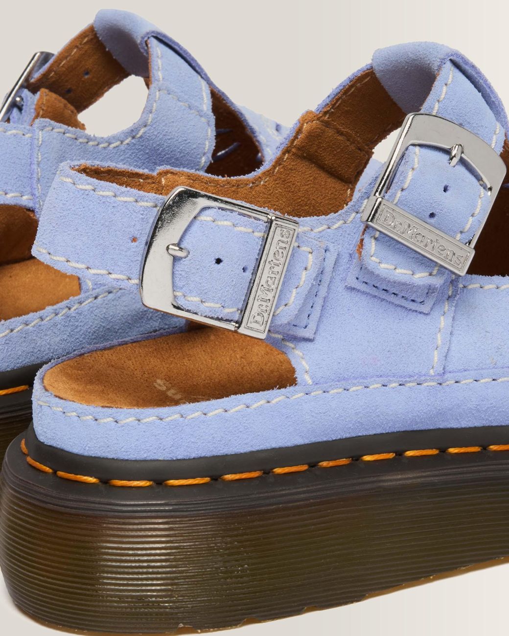Dr. Martens Suède Dunnet Flower Buttersoft Leren Sandalen in het Blue