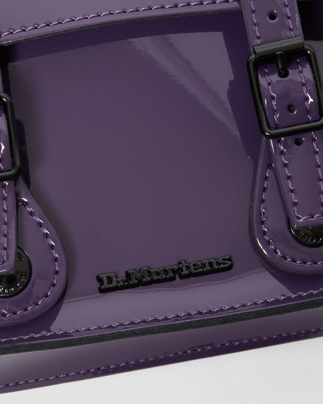 【レディース】Dr. Martens 7 inch Patent Leather バッグ 7 inch Patent Leather Crossbody Bag in Black | Dr. Martens