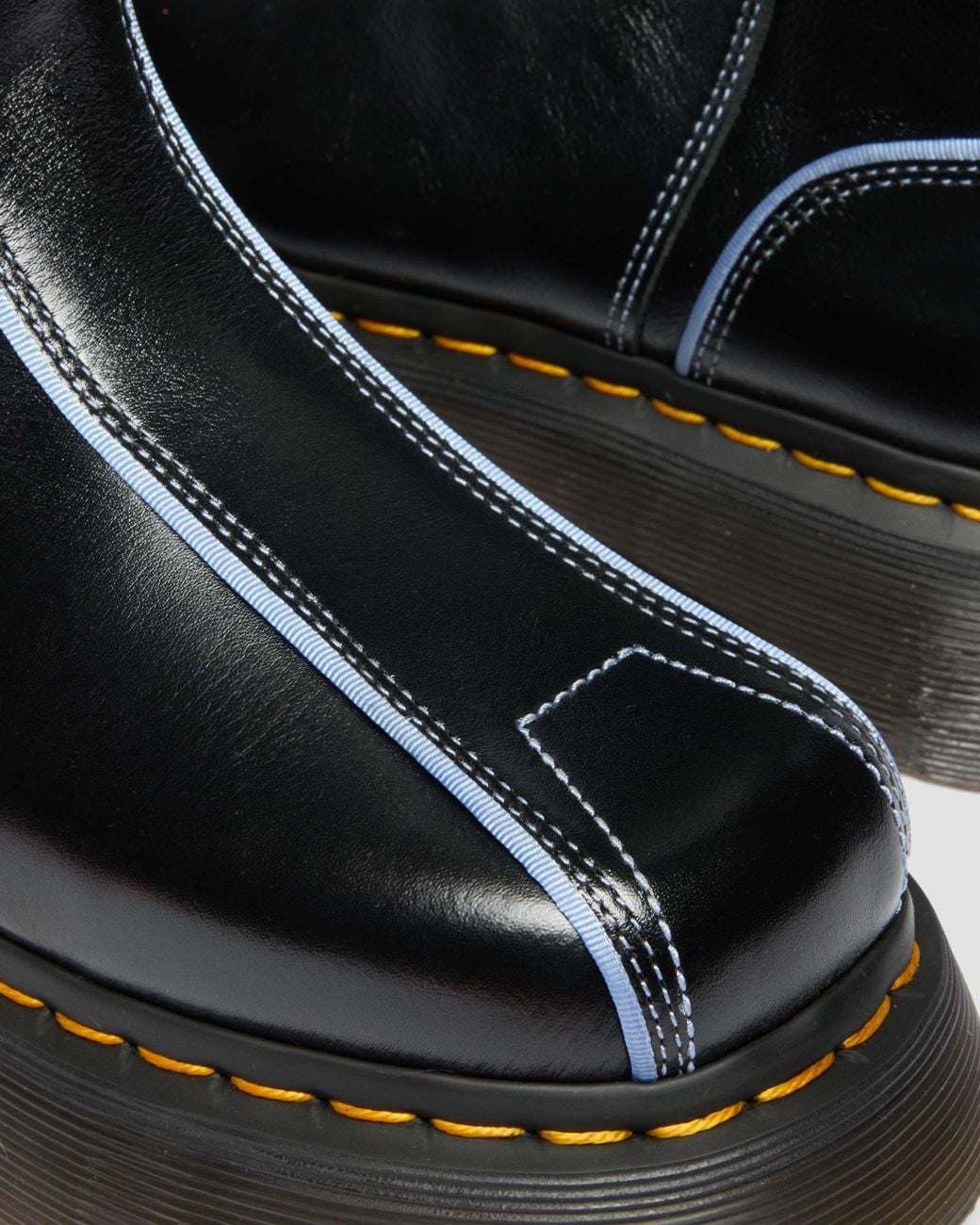 Dr. Martens Buzz Hi Gloss Leren Laarzen in het Black