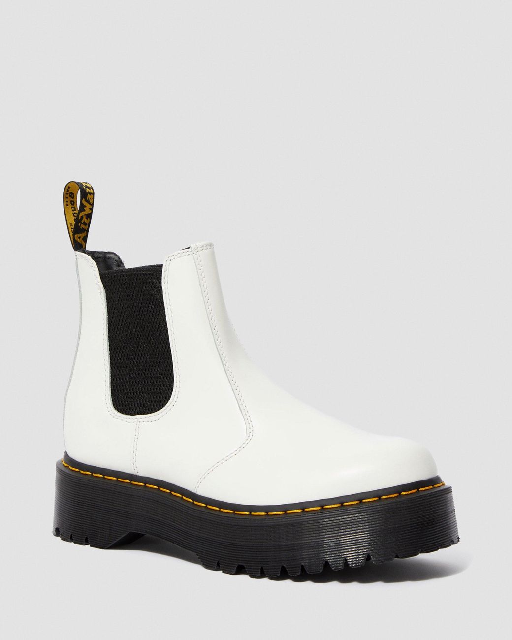 Dr. Martens 2976 Smooth Leather Platform Chelsea Boots in White - Lyst