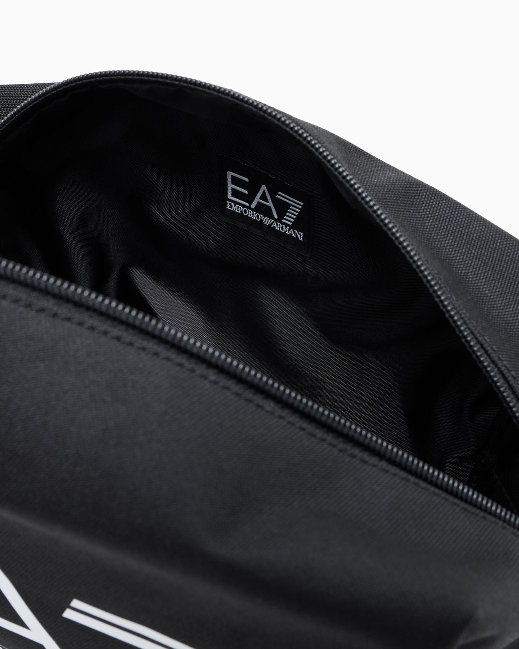 Beauty Case Train Core Con Logo di EA7 in Black
