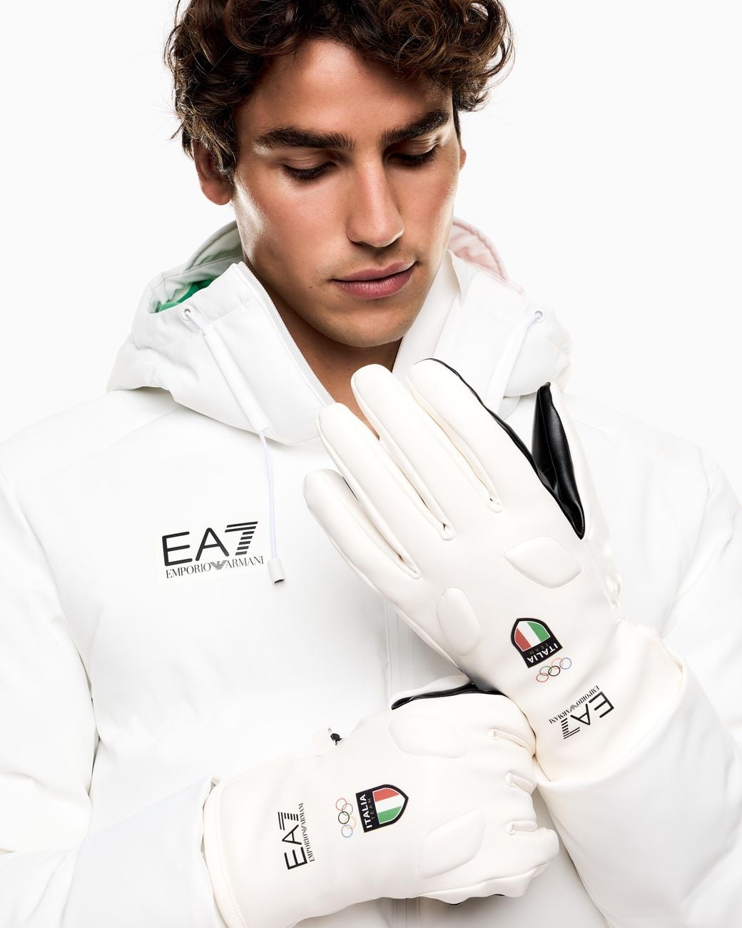 EA7 White Technical Fabric Gloves