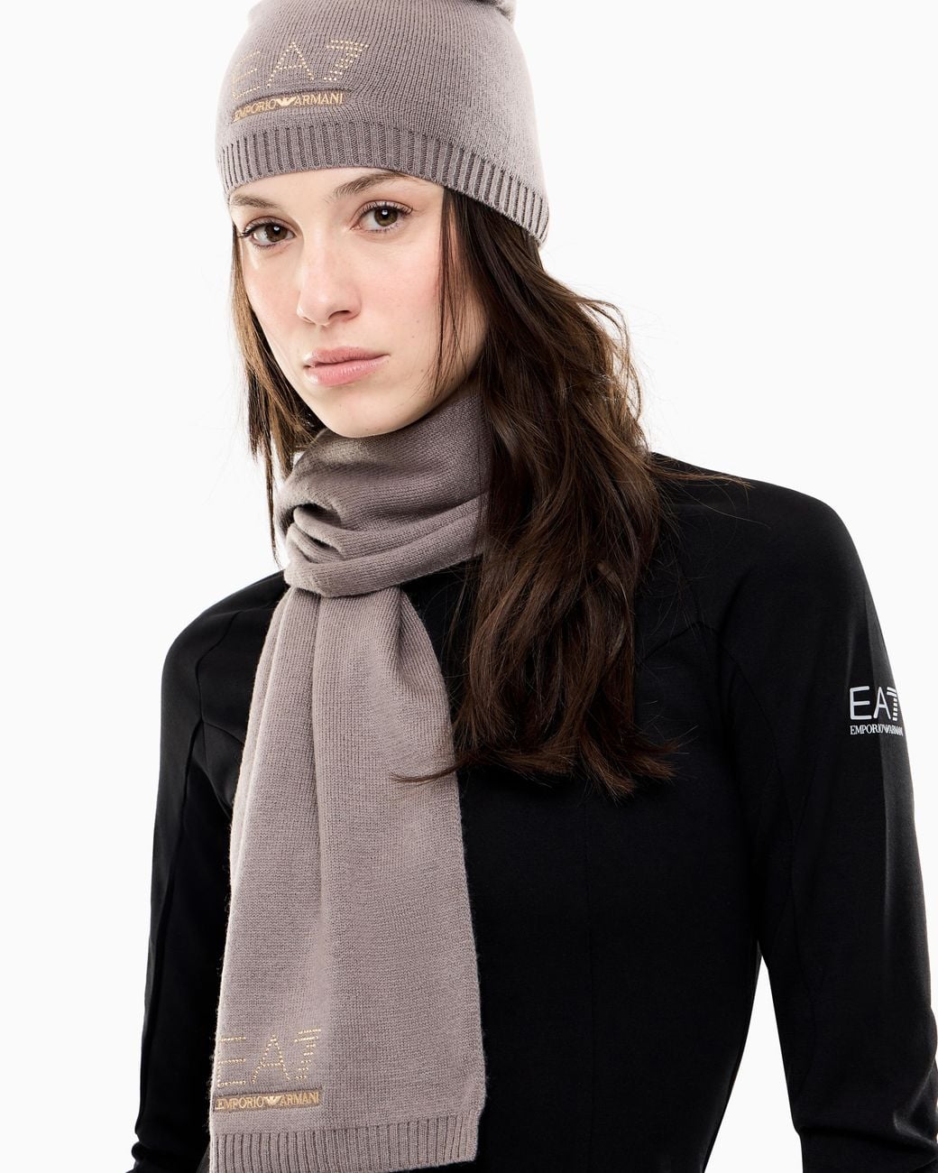 EA7 Gray Strickset Evolution Aus Mütze Und Schal Mit Logodetails
