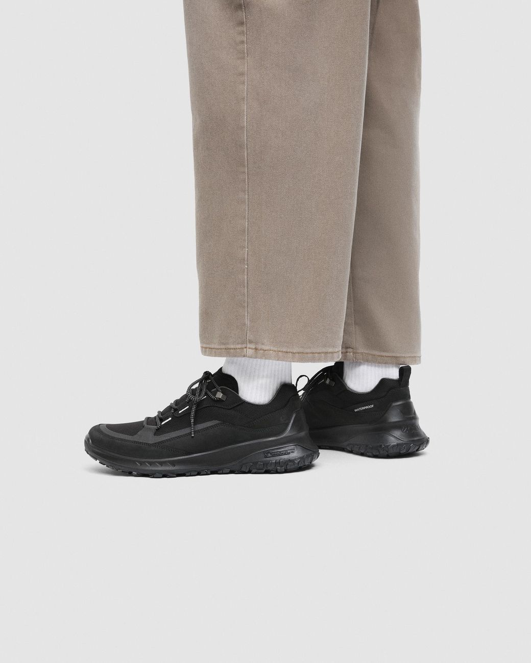 Ecco Black Ult-trn Waterproof Low Shoe Size for men