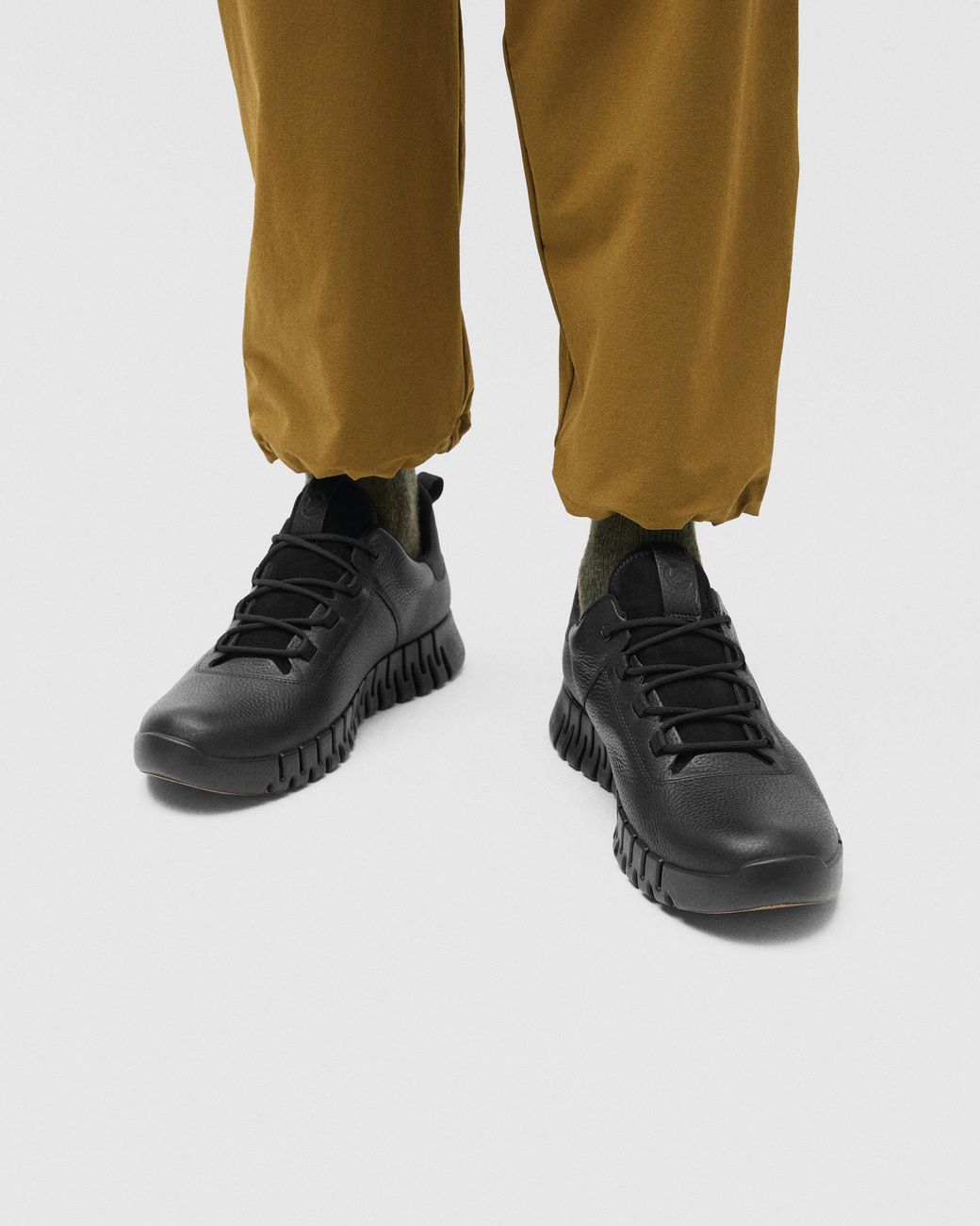 Ecco Black Gruuv for men