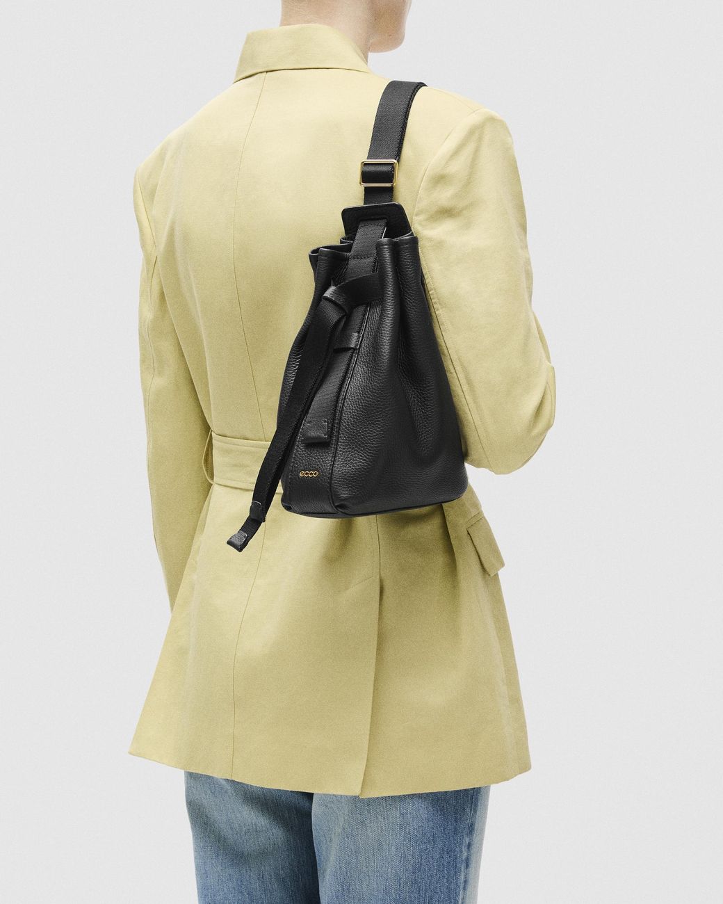 Ecco Black Sail Bag Small