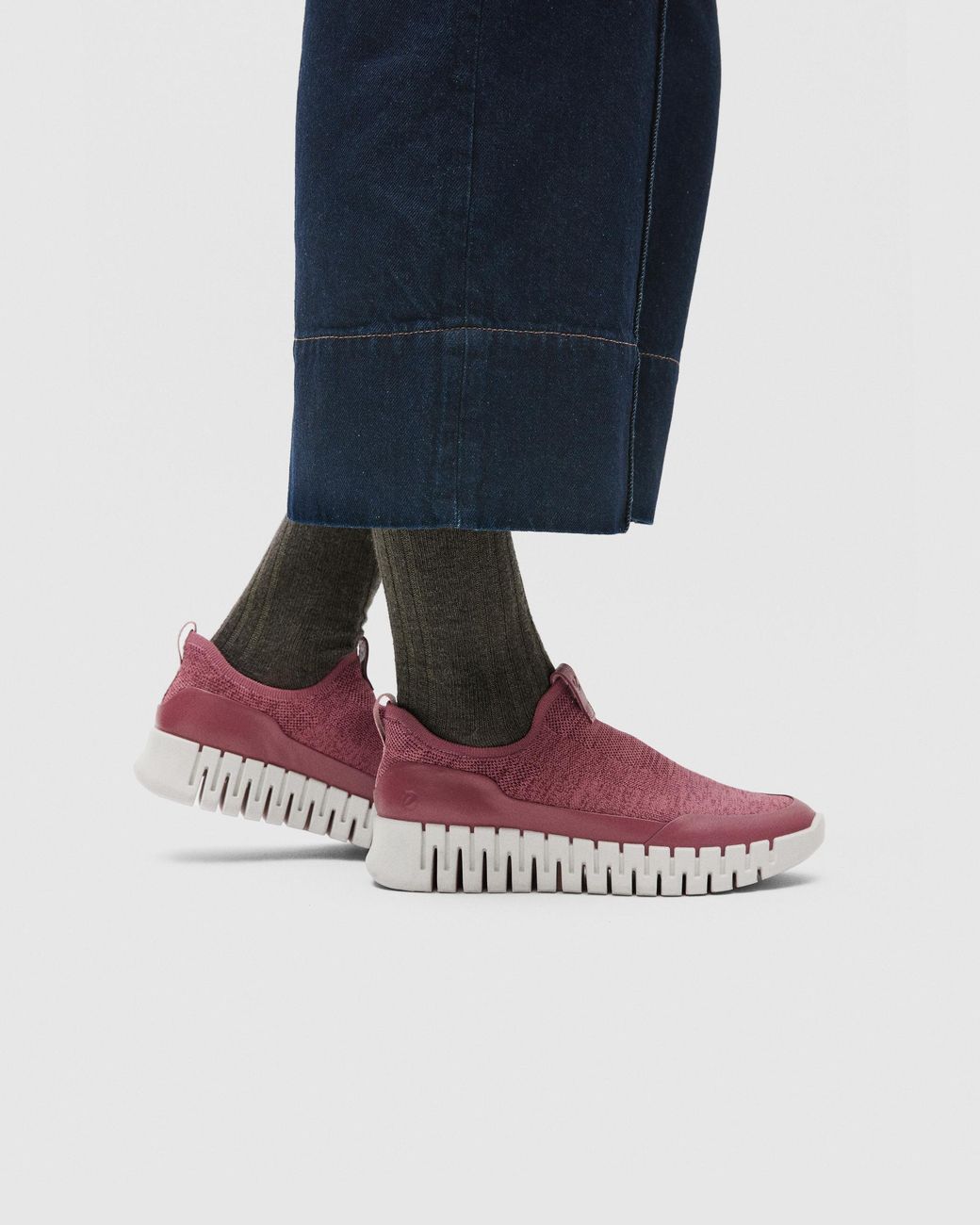 Ecco Purple Gruuv