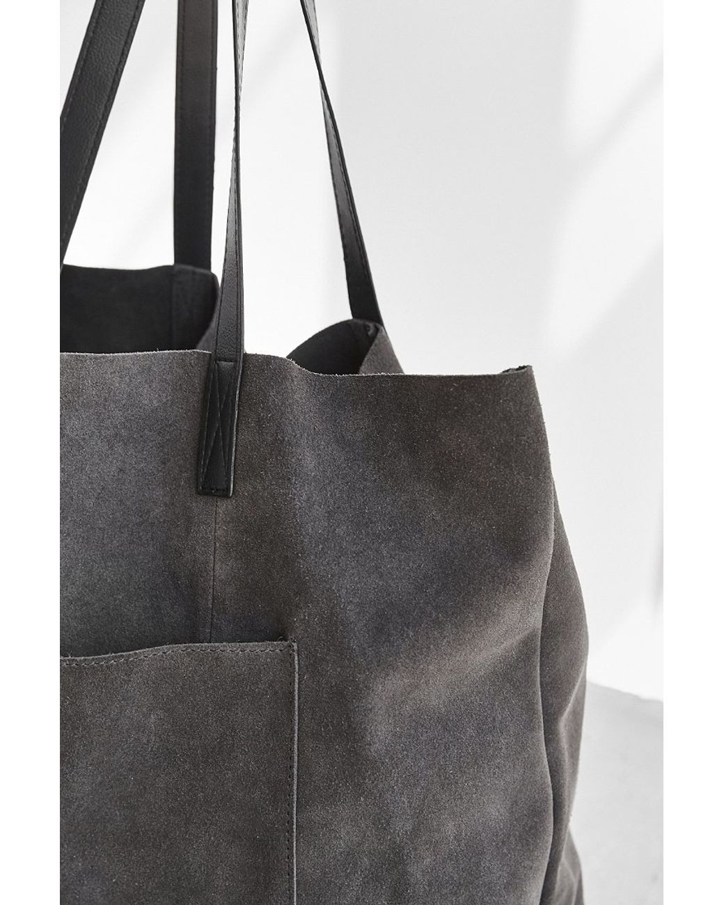 BDG Suede Pocket Tote Bag in Gray Lyst