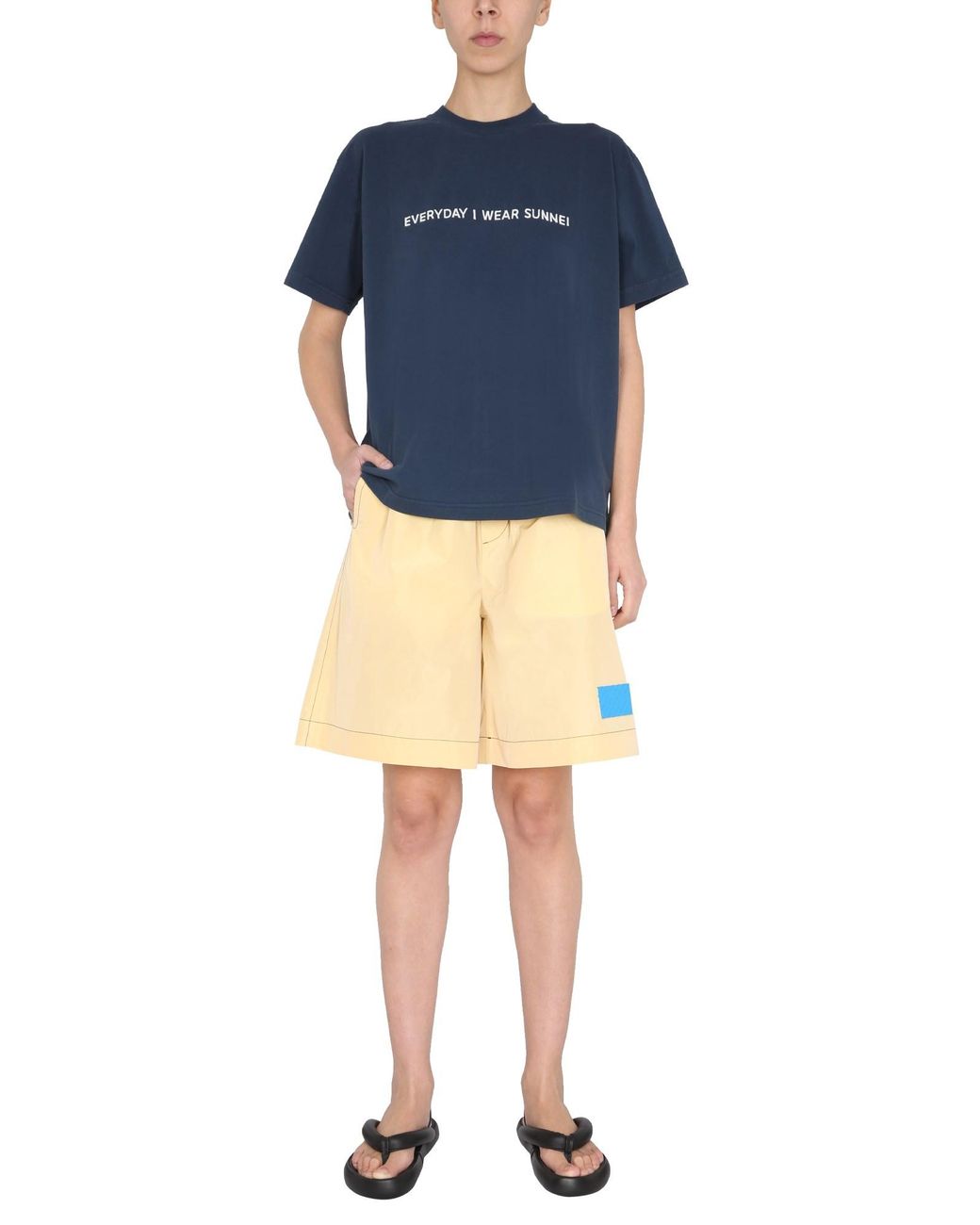 SHORTS CON PATCH E ELASTICO IN VITA di Sunnei in Yellow