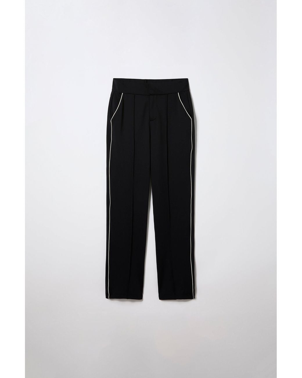 Ellesse Black Avino Track Pant for men