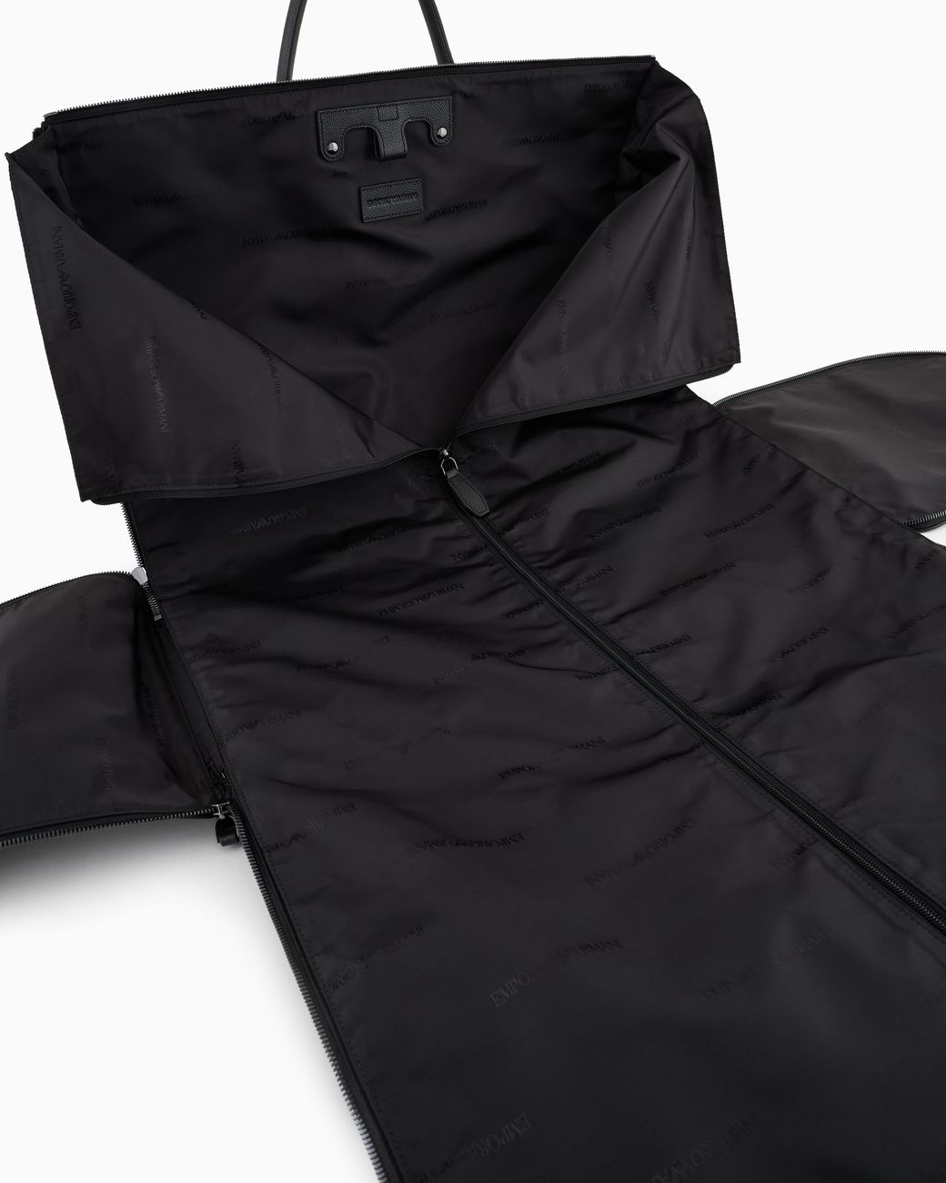 Borsone Porta Abiti di Emporio Armani in Black da Uomo