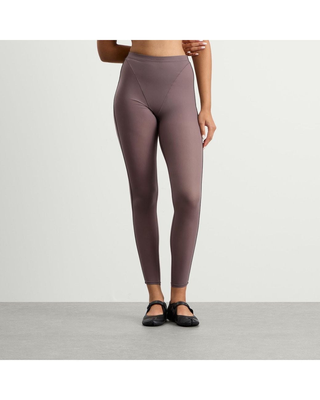 Nike Brown X Skims Weightless Layers V-Panel Legging 26 Inch