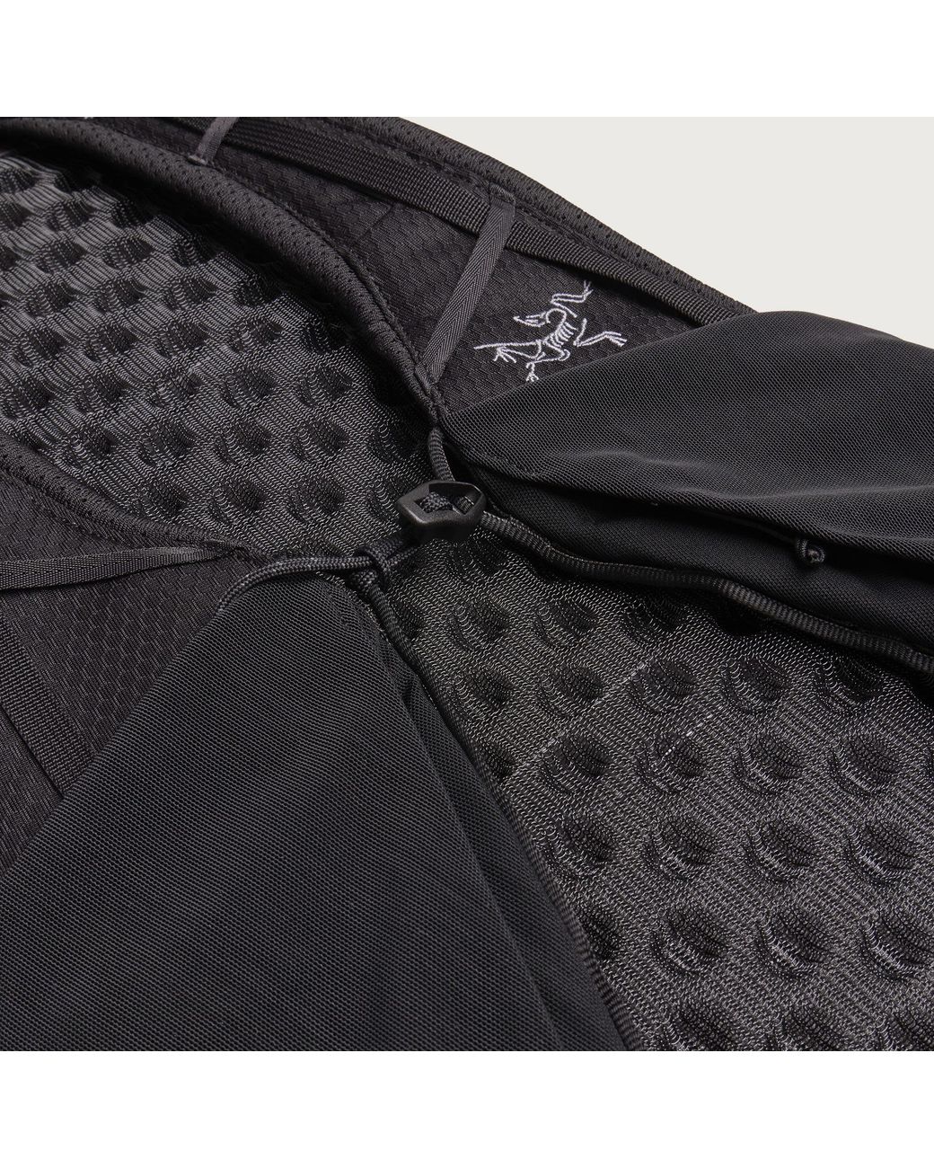 Arc'teryx Black Aerios 18 Backpack