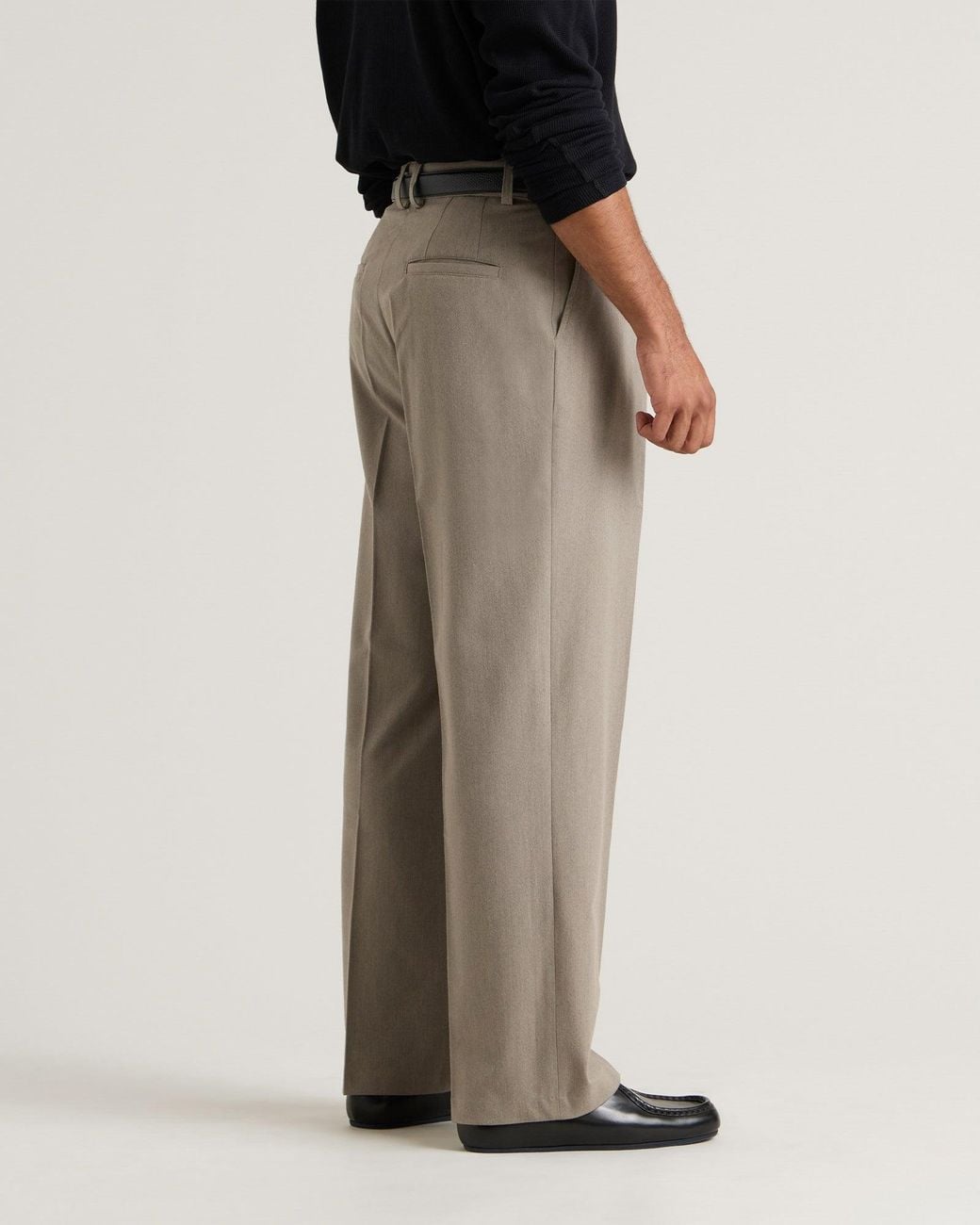 Danny Sizer Daniel Simmons Essential Pleated Trousers in Natural for Men | Lyst