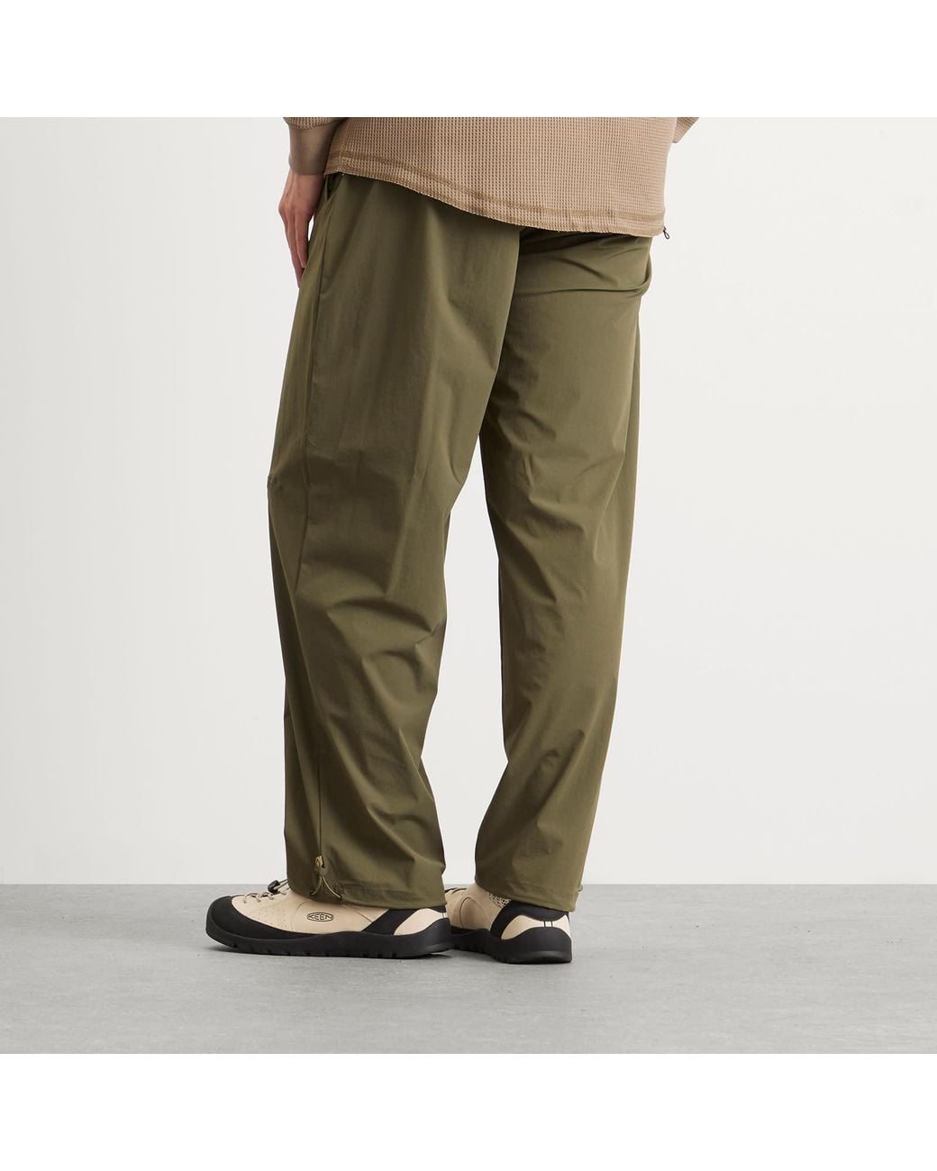 Mellow Clo Green Everyday Stretch Nylon Trousers for men