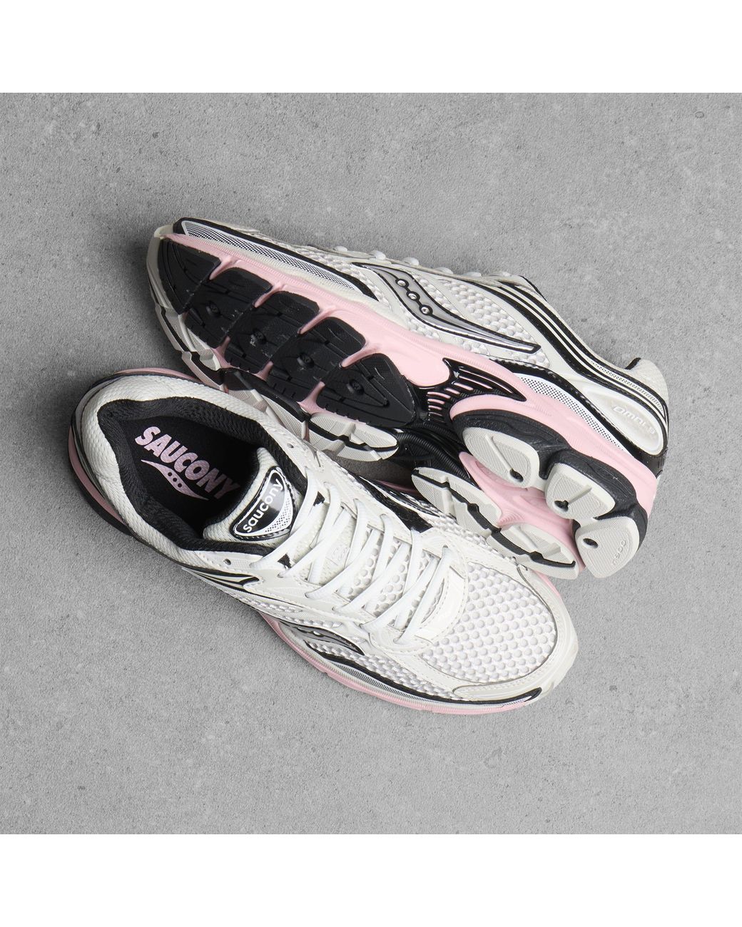 Saucony White Progrid Omni 9 Og Sneakers