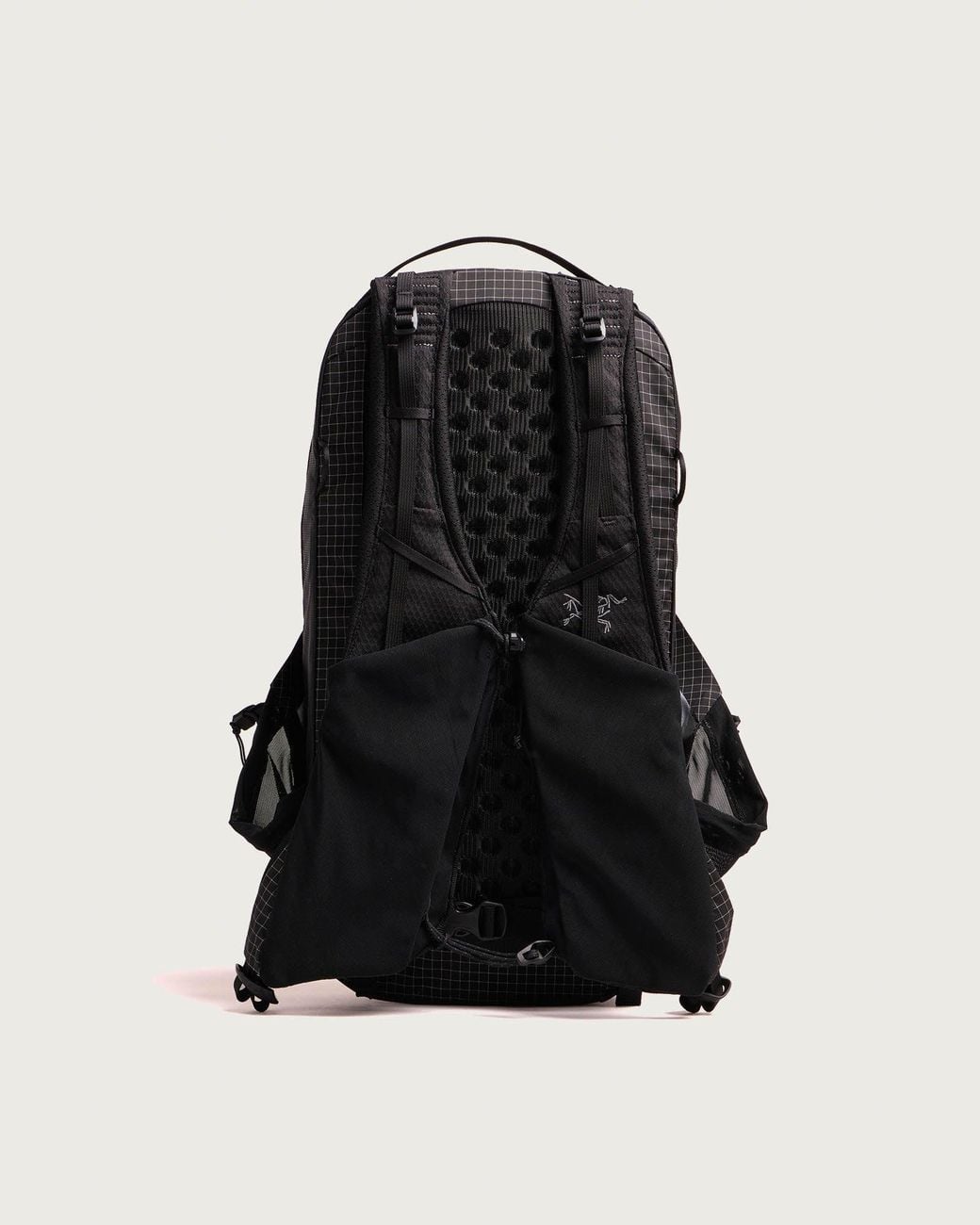 Arc'teryx Black Aerios 18 Backpack